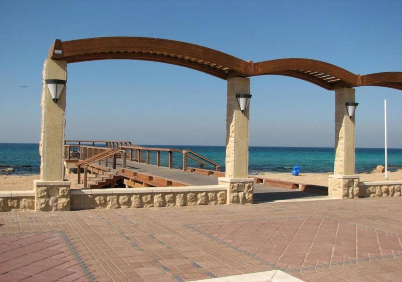 Balfour Sea View City Center Nahariya Eksteriør billede