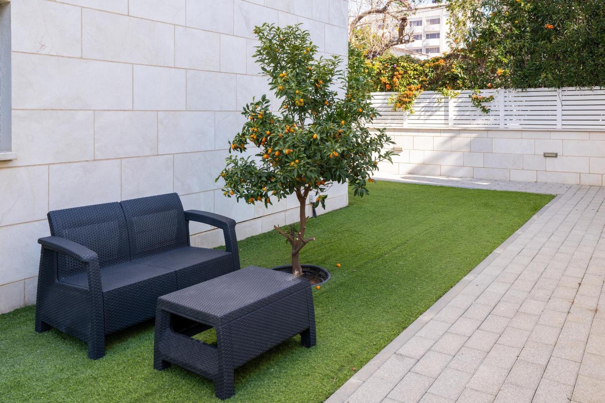Balfour Sea View City Center Nahariya Eksteriør billede