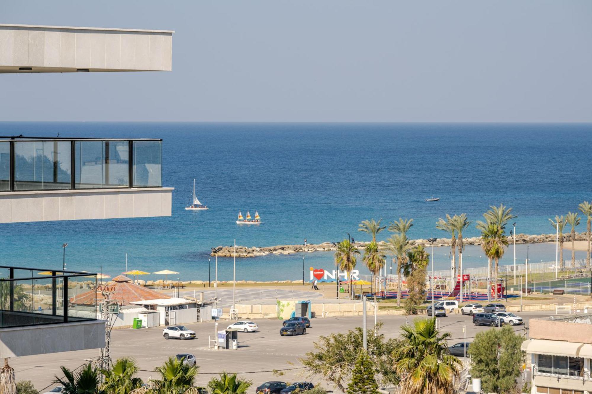 Balfour Sea View City Center Nahariya Eksteriør billede