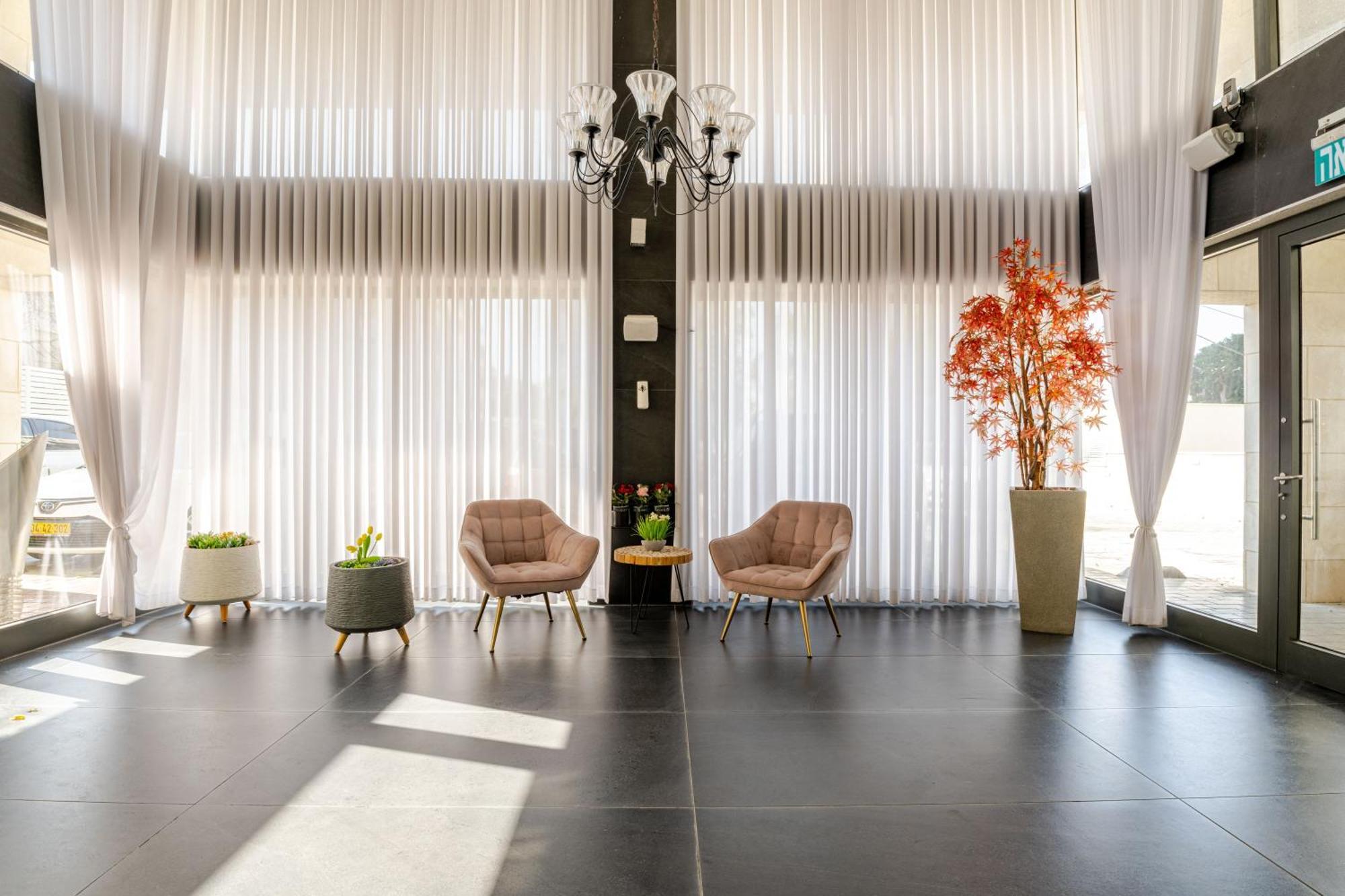Balfour Sea View City Center Nahariya Eksteriør billede
