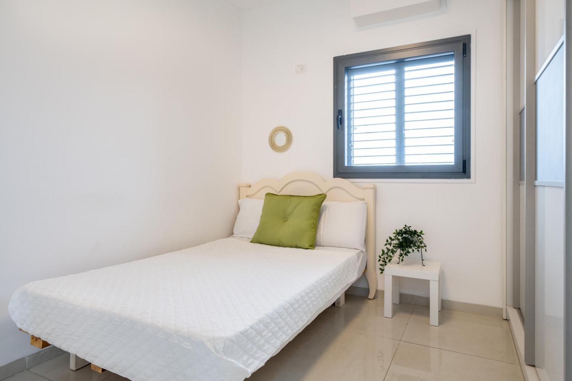 Balfour Sea View City Center Nahariya Eksteriør billede